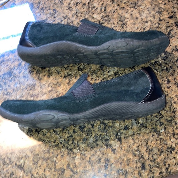 Clark’s Ultimate Comfort Collection Suede Loafers - Picture 3 of 7